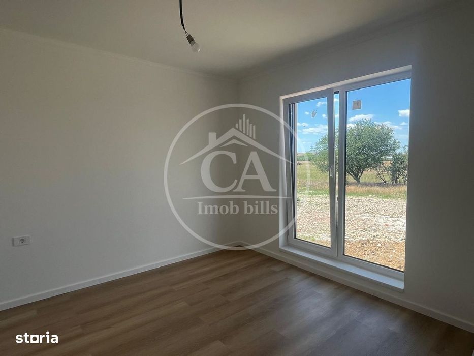 Casă de vânzare cu 4 camere în Santandrei , Bihor