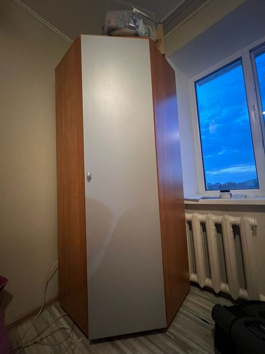 Шкаф угловой и шифоньер
