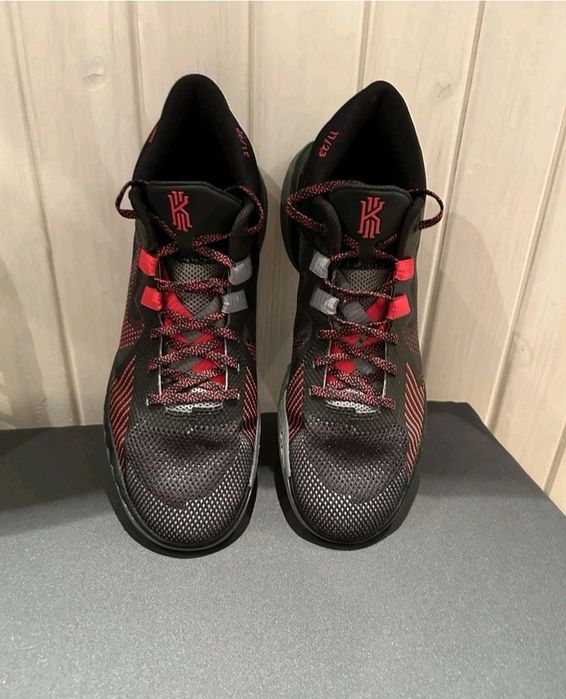 Маратонки Nike Kyrie Flytrap 5