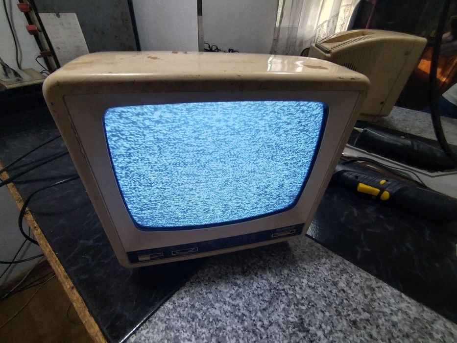 Einhell tv alb negru 10"koreean