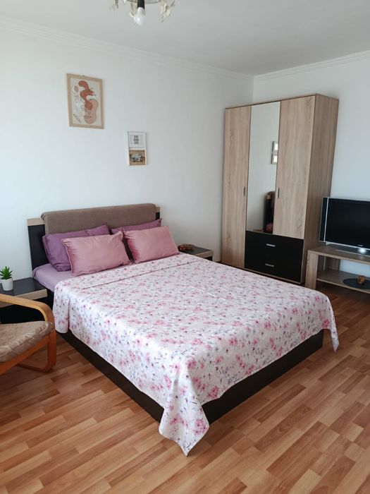 Închiriez garsonieră