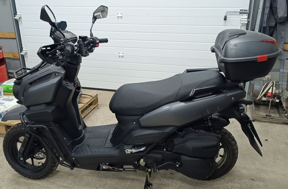 Продам скутер Танк 150.