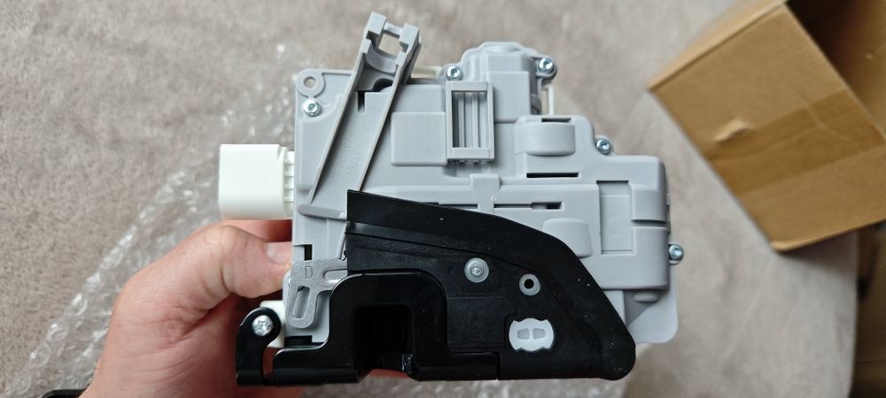 Actuator ușă vw Audi Skoda