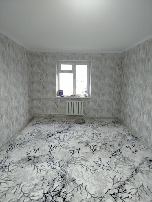 Ижарага.бирилади 1 хона 19 кв .3,40-5,60   4этаж . Общага   душ кухня