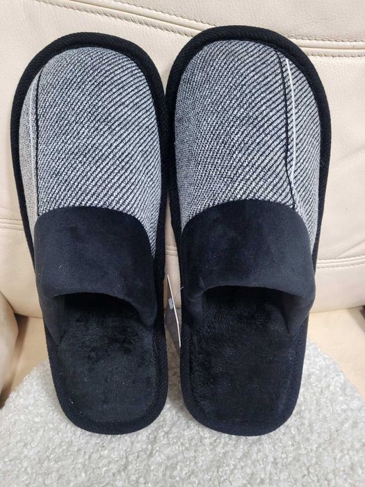 Нови мъжки пантофи черно и бяло