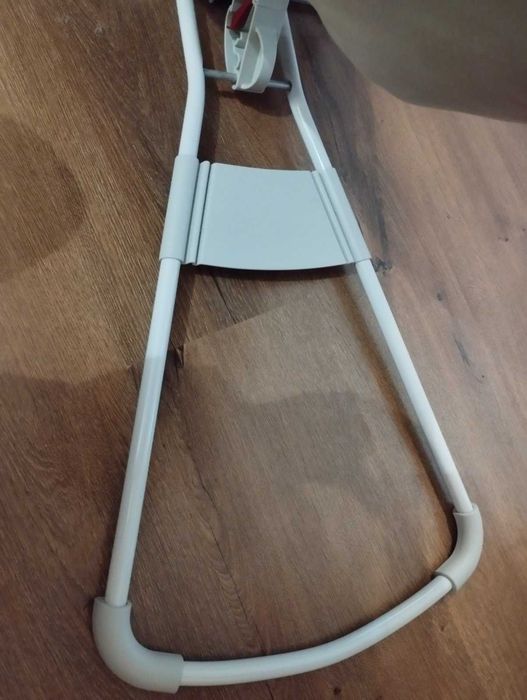 Бебешки шезлонг на BabyBjorn Bliss, цвят - Sand grey - в чудесно състояние