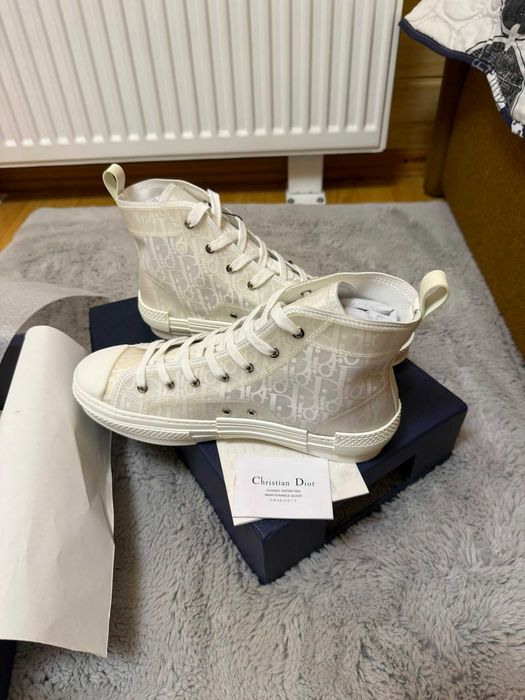 Dior B23 White Noi