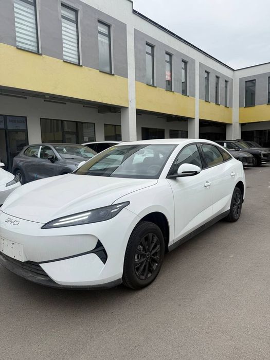 BYD E 7 Electro 520.km/2025
