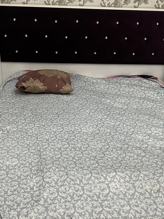 Продается б/у шкаф и кровать