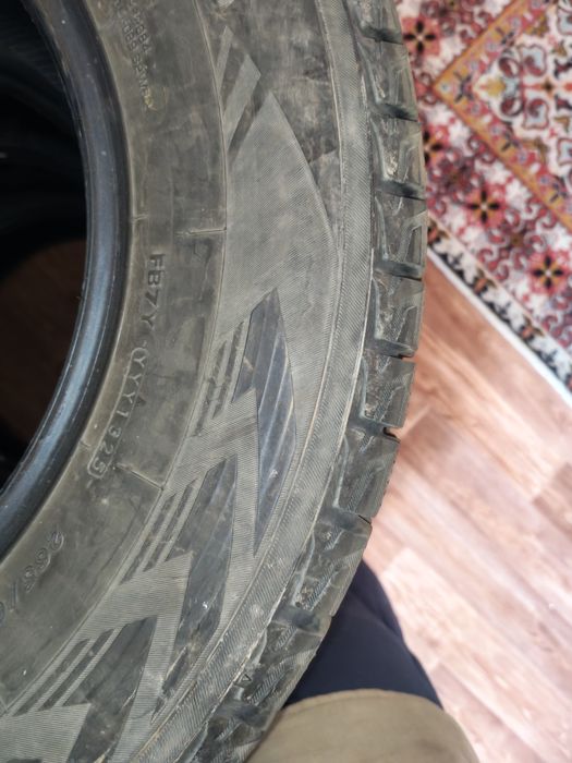 Продам шины Прадо 120