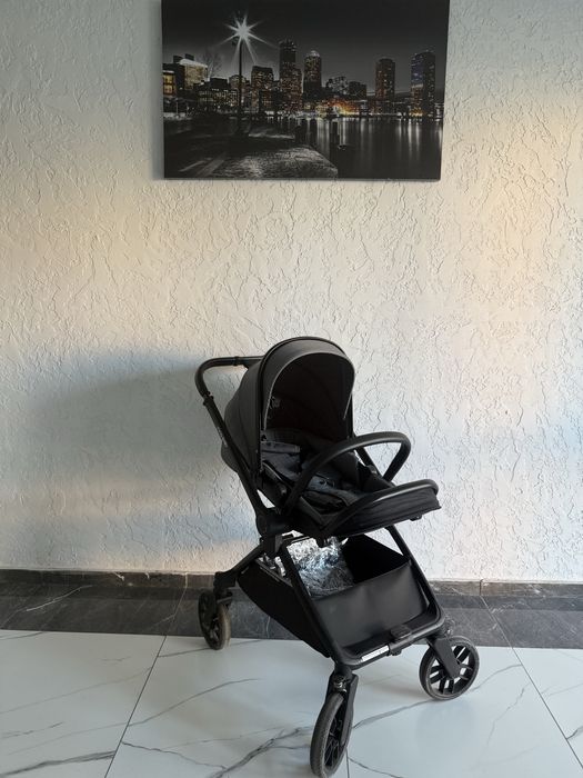 Продам детскую коляску 2 в 1