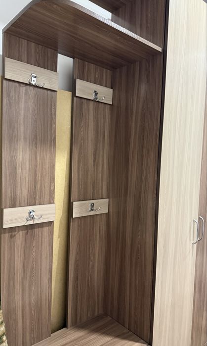 Продам шкаф в прихожую