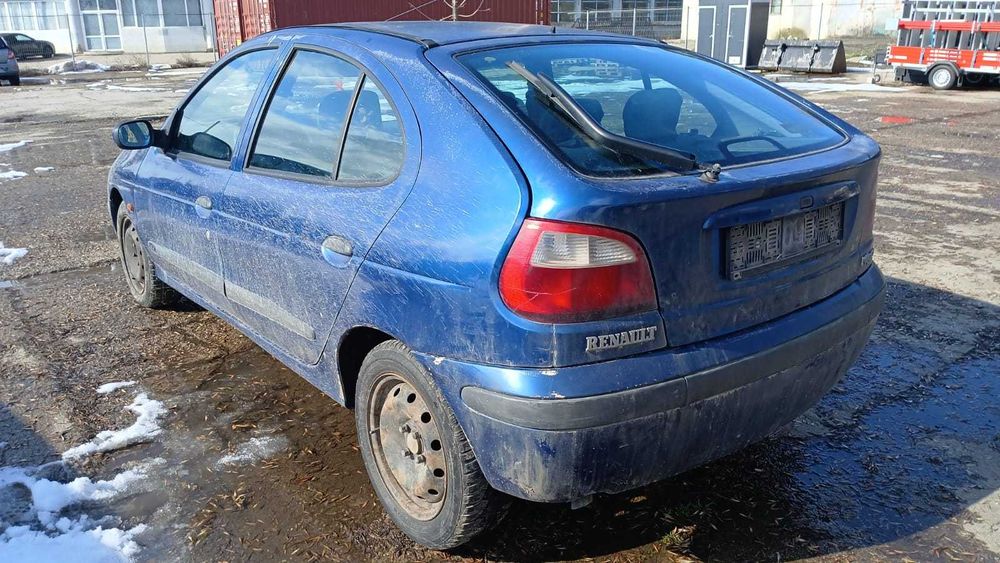 Dezmembrez Renault Megane 1 - 1.6 Benzina DIN 2001 - K4M-A7