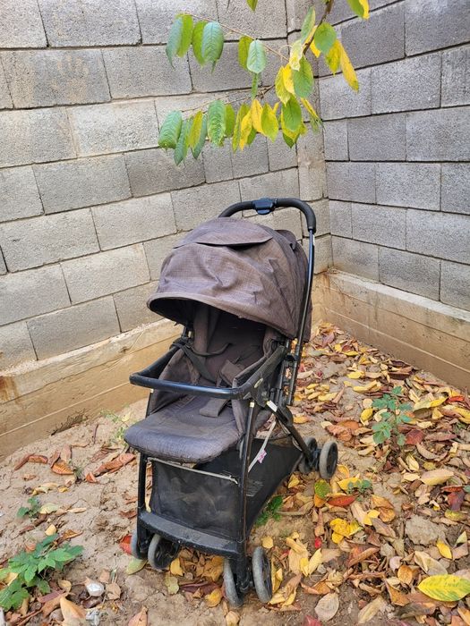 Продам коляску joie