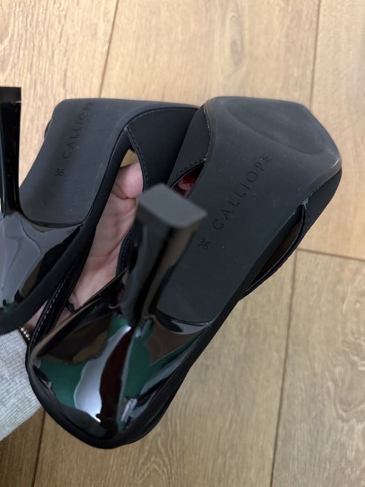 Елегантни обувки с ток Caliope