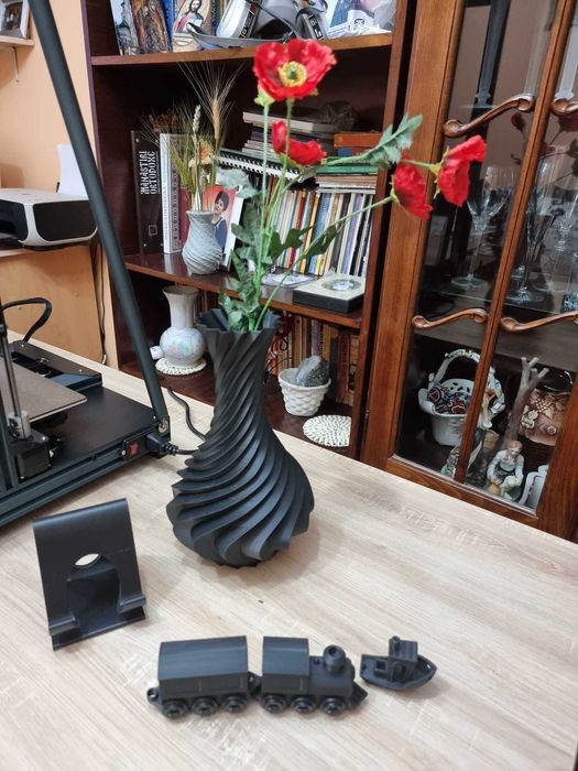 rame ochelari, bust, suporti, vaze si orice obiect la imprimanta 3d