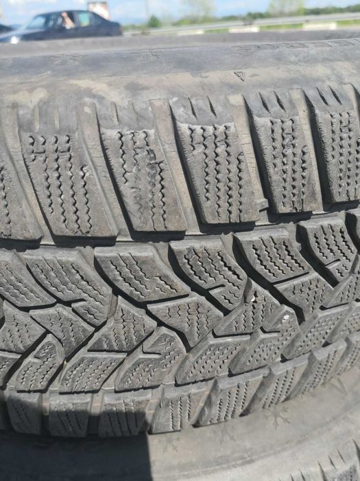 Зимни гуми 205/55/16 Dunlop DOT 2021, 4бр., цената е за 1бр.
