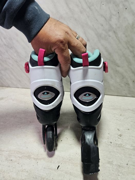 Role Roller Blade reglabile marimea 33-34-35-36-37 si 38.