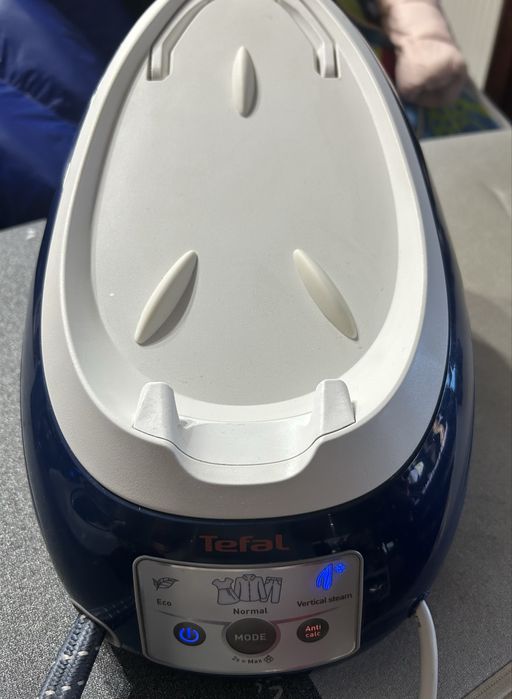 Vand statie calcat Tefal