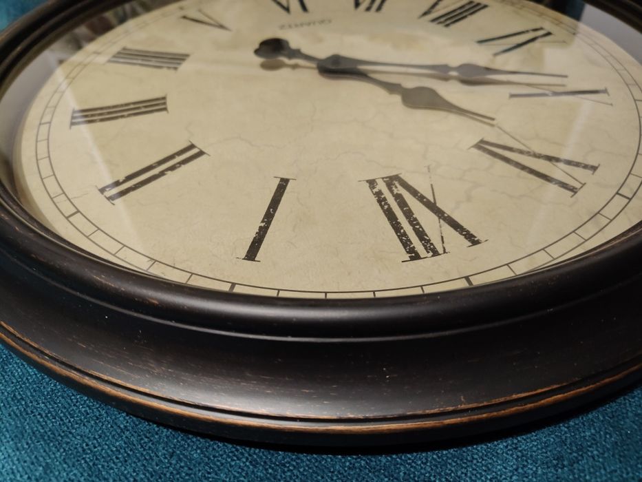 Винтидж стенен часовник