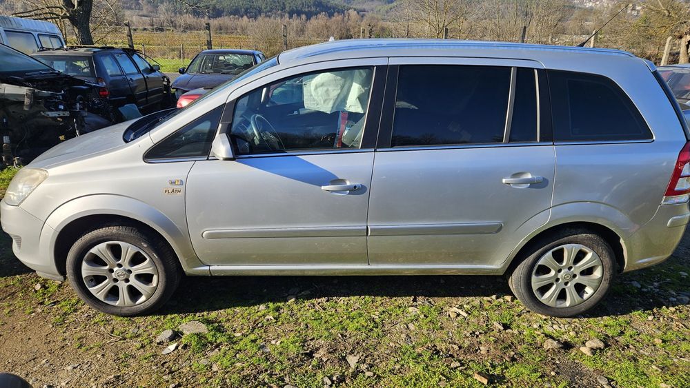 Opel Zafira B - 2008г.- 1.9 cdti - 120ps.на части