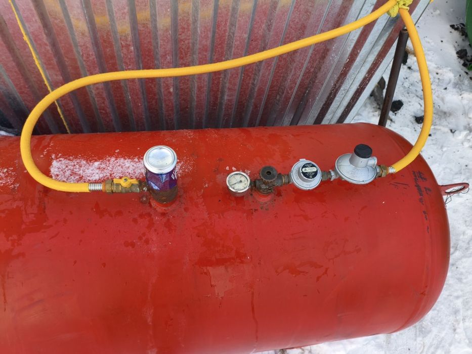 Продам мини газгольдер.на 600литров