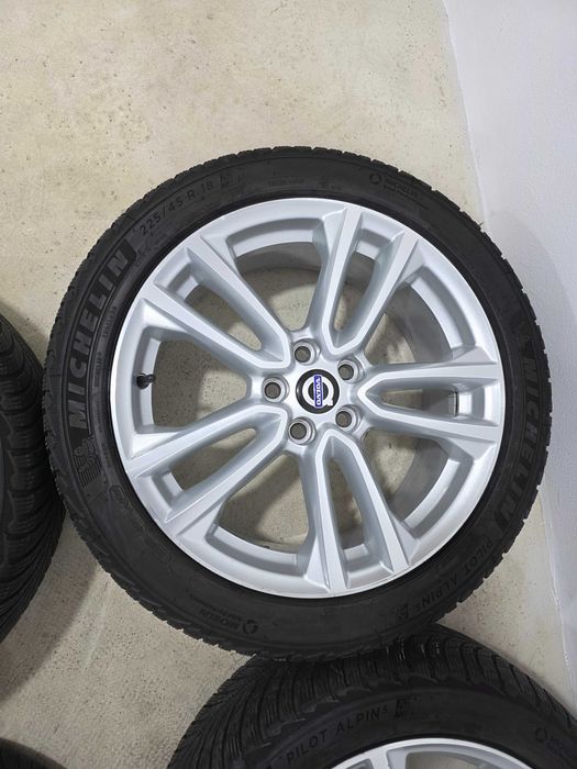 Jante 18 OEM pt Volvo XC40 XC60 V40 V60 5x108 63.4 7.5j et52.5