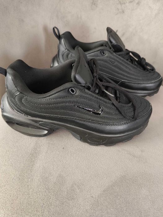 Маратонки NIKE AIR PORTAL