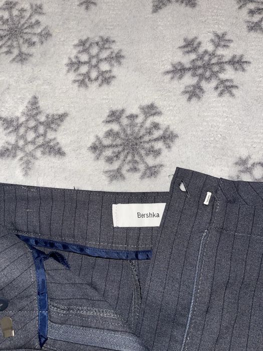 Офисные брюки Bershka, размер S-M