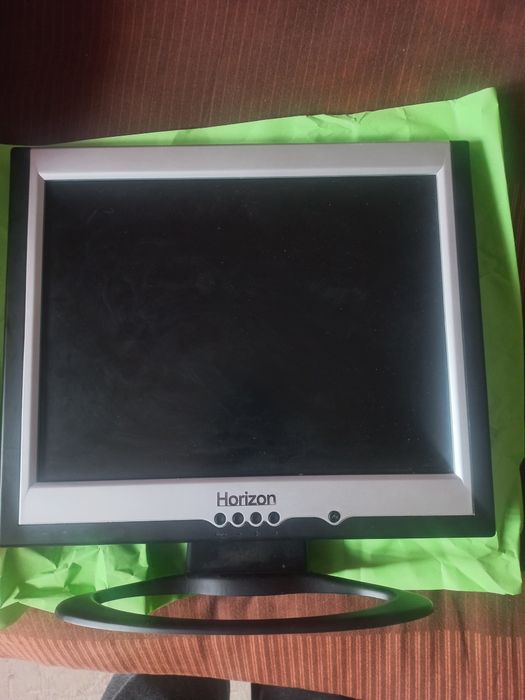 Componente pc și un monitor