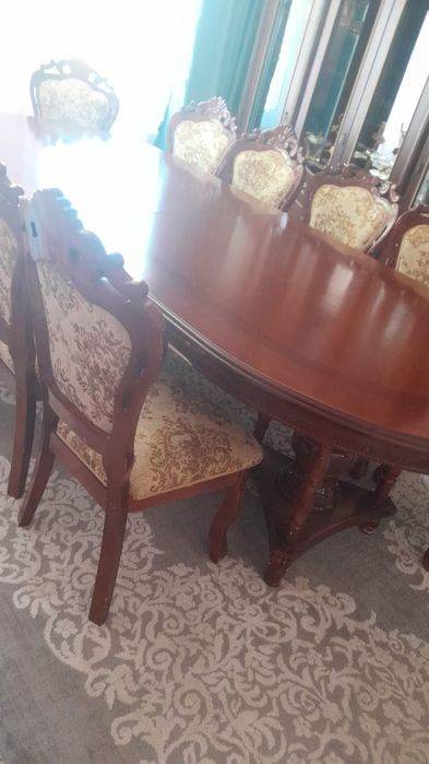Продаётся стол, стуля