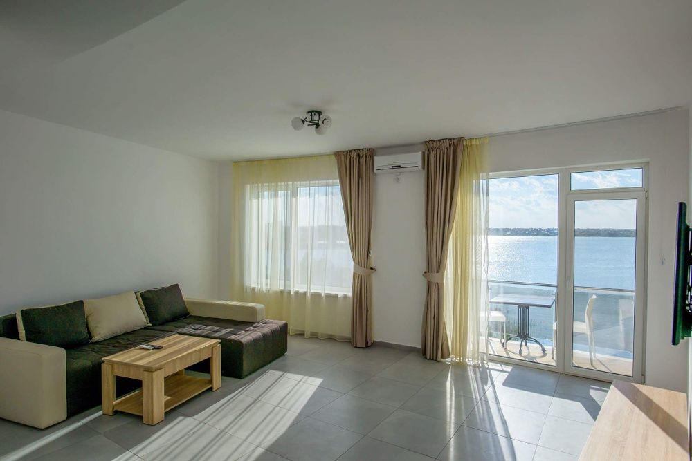 Inchiriez apartament  zona aqua magic