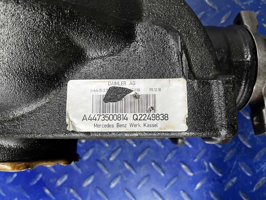 Diferential spate Mercedes Vito V Class W447 A4473500814