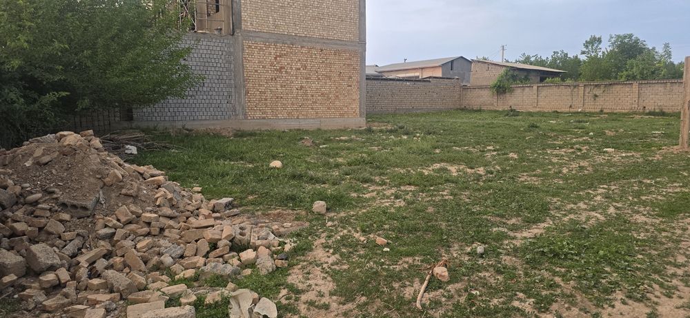 2 сотих ер сотилади