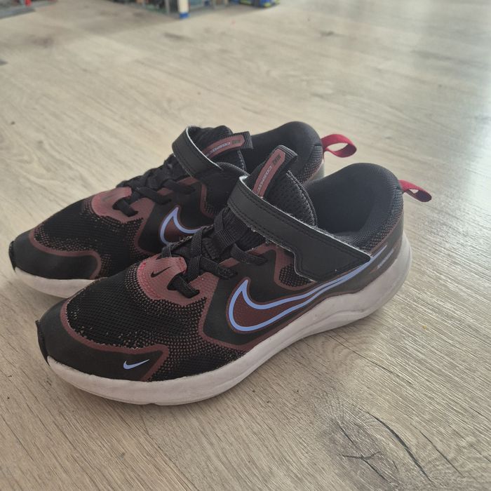 NIKE Маратонки Cosmic Runner