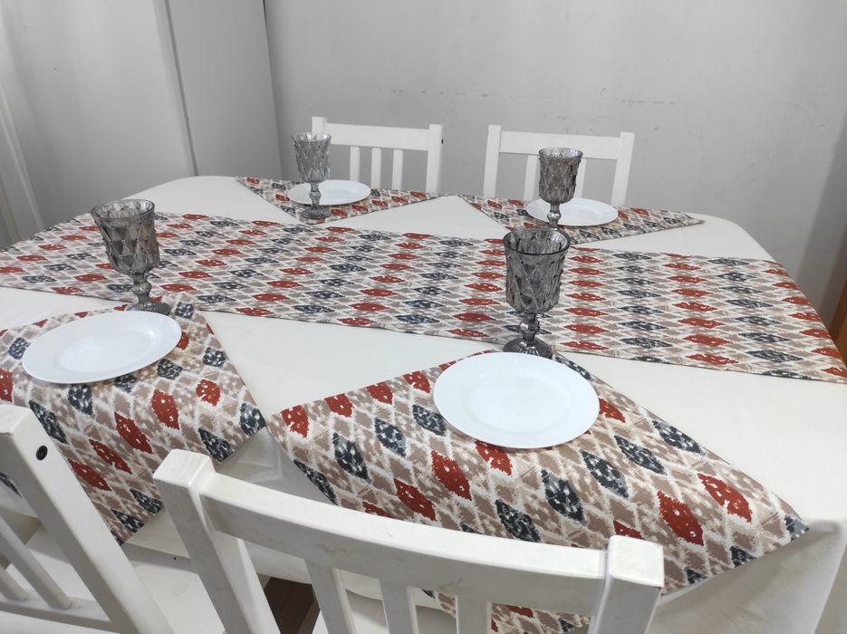 Салфетки, скатерти , раннеры