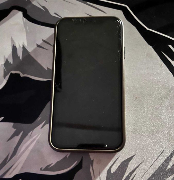 IPhone 11 (Сломанный)