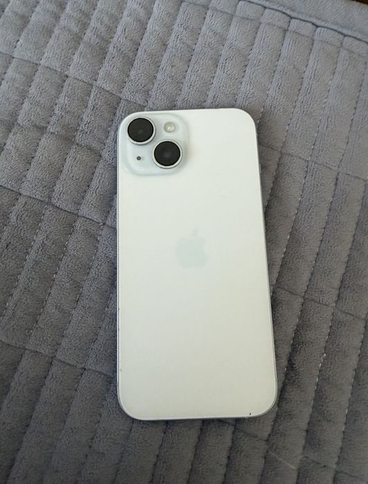 Vand iphone 15 urgent