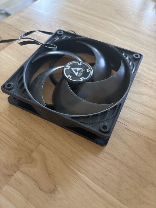 Set 3 ventilatoare PC Arctic P12 120mm, negru
