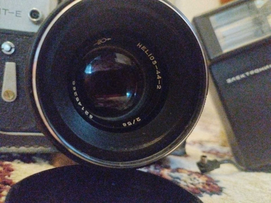 Продам фотоаппарат Зенит Е