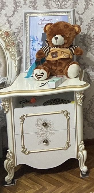 Медель тумбочка