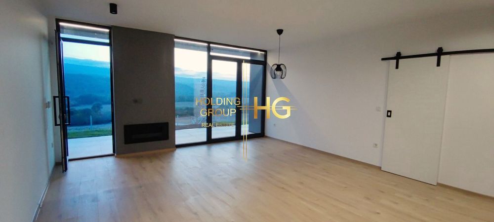 Продава се Къща в с. Оброчище, Област Добрич - 104 кв.м за 1395 €/кв.м - Снимка #3