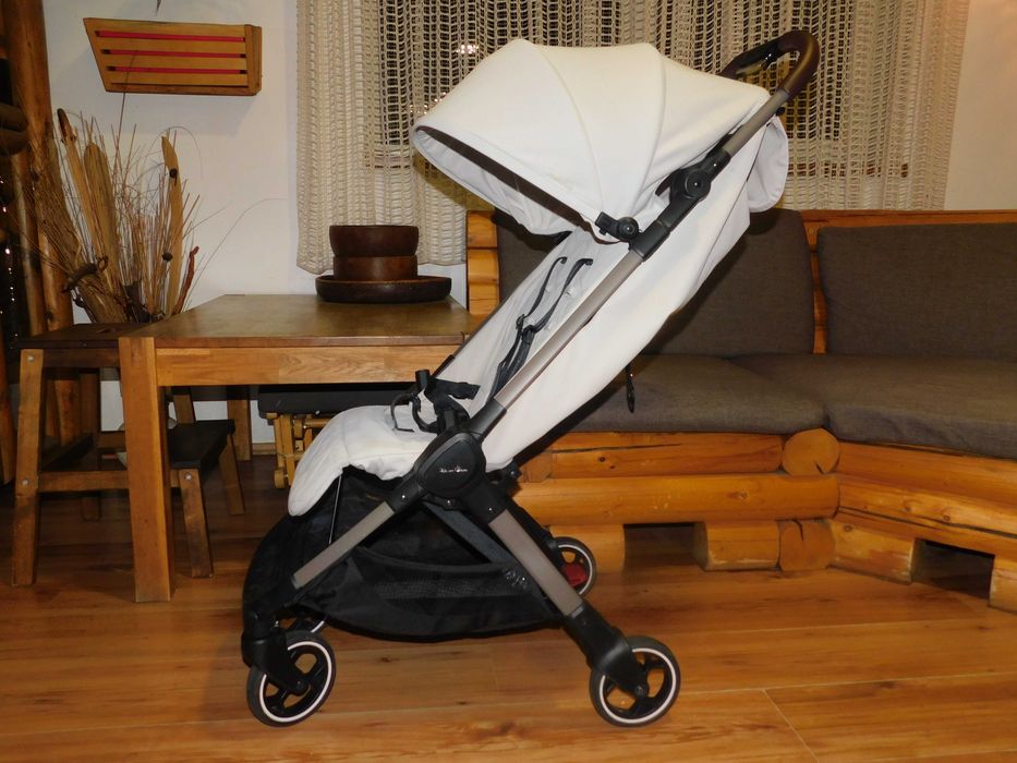 Carucior ultracompact Silver Cross / 6 kg