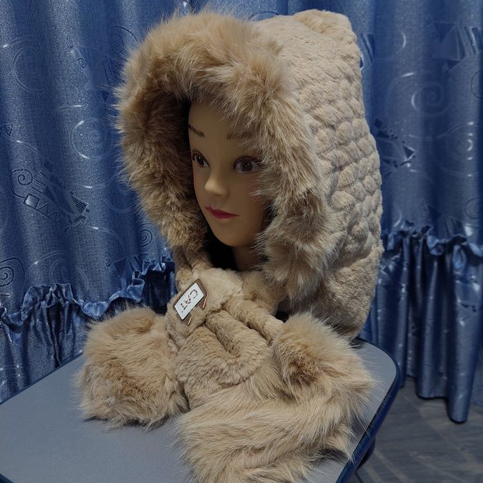 Продам шапки демисезонные