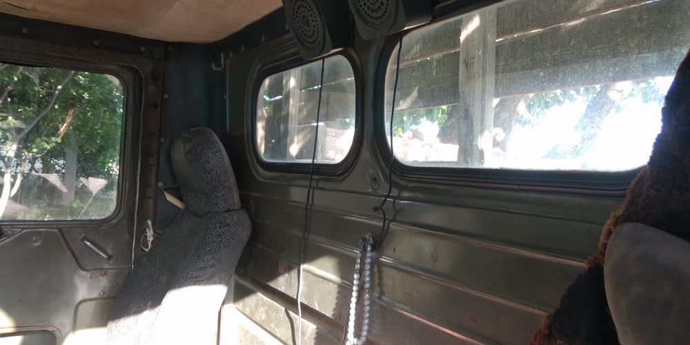 UAZ BARTAVOY 1988 YIL yurishlari yaxshi