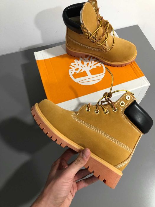 Bocanci Timberland Premium 6 inch waterproof marimea 45 noi cu cutie