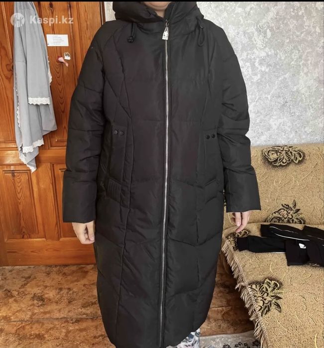 Продаю пуховик черный женский