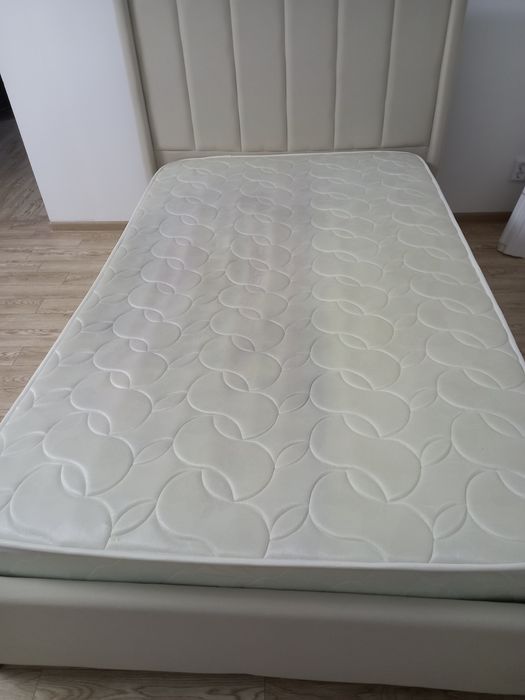 Кровать двухместный