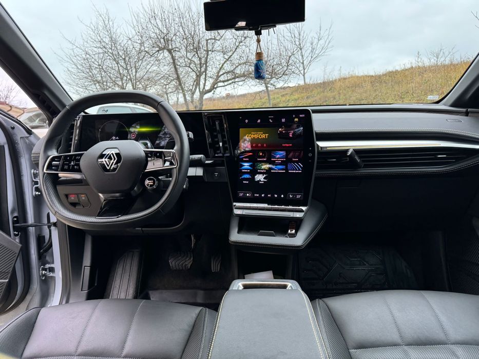 Renault Megane E Tech ICONIC FULL . Pompa de caldura . Garanție