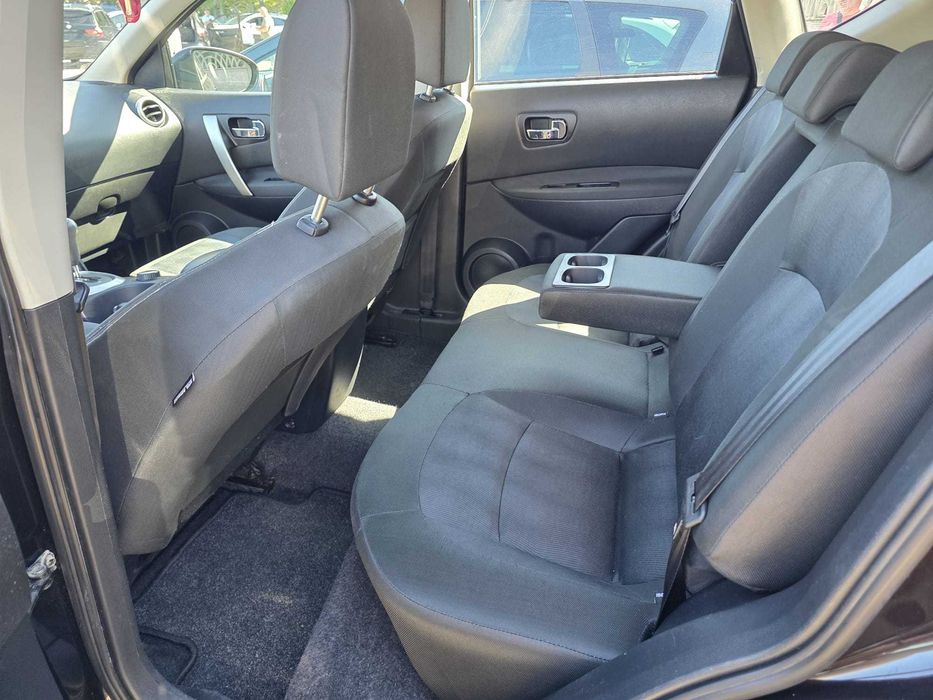 Nissan Qashqai 4x4 - An 07/2011 - 2.0d Automat 150Cp Euro 5 - Navi / Pilot Aut / Culoare Deosebita!